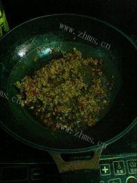 家常菜肉末烧茄子做法图解9)