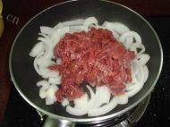 家常菜杂蔬炒牛肉做法图解5)