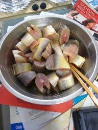 家常熏鱼做法图解1)