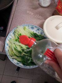 家常菜白灼小白菜做法图解7)