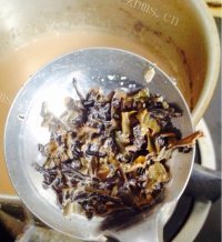 好喝的浓郁锅煮奶茶做法图解6)