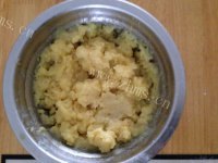 香喷喷的香软奶黄包做法图解6)