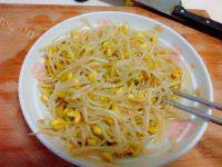 家常清炒豆芽做法图解6)