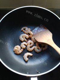 家常菜芦笋炒虾仁做法图解6)