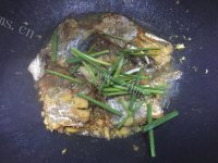 喷香的红烧带鱼做法图解9)