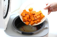 美味的南瓜小米粥的做法 的做法图解二