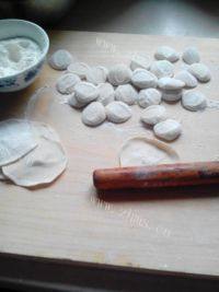 好吃的三鲜水饺做法图解5)