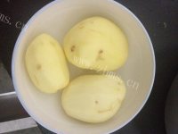 好吃的微波炉版薯片做法图解1)