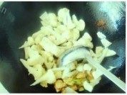 肉片炒菜花做法图解11)