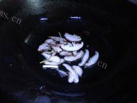 自制蒜黄炒鸡蛋做法图解5)