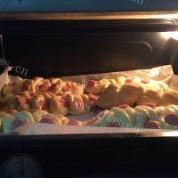 美味的香肠面包做法图解16)