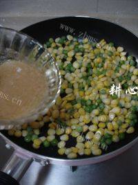 美味的玉米青豆做法图解6)