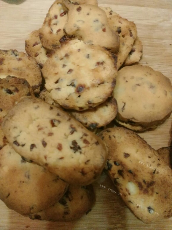 热腾腾的蔓越莓饼干