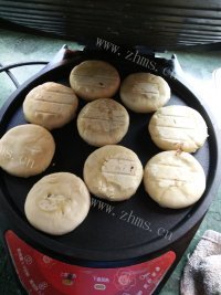 热腾腾的鲜肉月饼做法图解6)