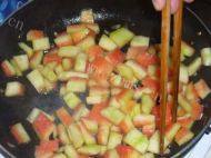家常菜西瓜皮炒肉做法图解9)