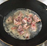 章鱼干淡菜骨头汤做法图解2)