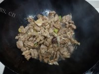 唇齿留香的羊肉炖山药做法图解9)