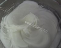 香甜可口的小雪人抹茶蛋糕卷做法图解1)