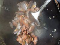 口舌生香的爆炒花甲做法图解5)