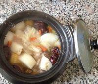 美味的萝卜排骨汤