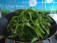 可口的清炒空心菜做法图解4)