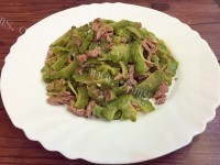 家常菜苦瓜炒牛肉
