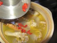 美味的参鸡汤做法图解10)