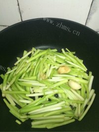 家常菜韭黄炒鸡蛋做法图解7)