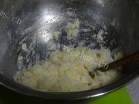 DIY-蛋白椰蓉球做法图解8)