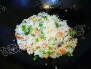 美味的青椒玉米炒饭