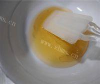 自制广式豆沙月饼做法图解1)