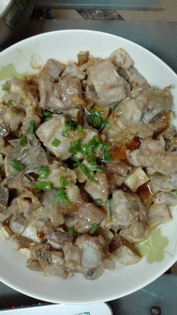 热腾腾的香芋排骨