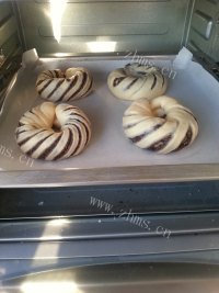 美味的环形面包做法图解16)