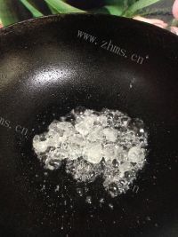 鲜美可口的红烧肉炖土豆做法图解3)