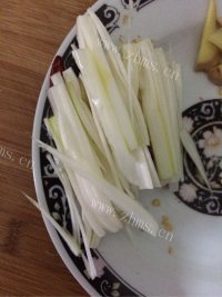 色香味俱全的锅包肉做法图解2)