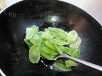 家常菜莴笋炒腐竹做法图解6)