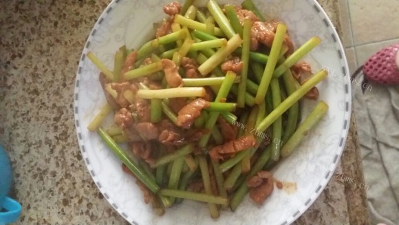 喷香的蒜苔炒肉
