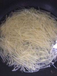 家常菜凉拌土豆丝做法图解4)
