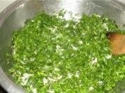 美味早餐虾皮韭菜盒子做法图解6)
