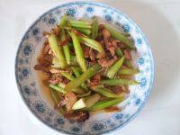甘脆的西芹炒肉