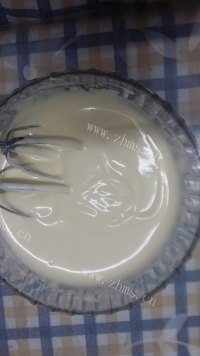 自制蛋黄饼干做法图解2)