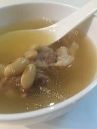 美味的黄豆猪手汤