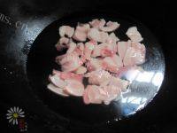 美味的金针菇烧肉做法图解2)