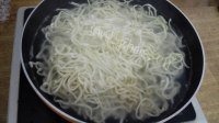 美味的葱油拌面做法图解1)