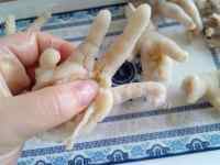 特色风味泡椒凤爪做法图解3)