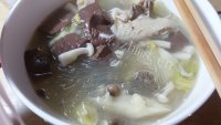 美味的鸡汤鸭血大杂烩做法图解8)