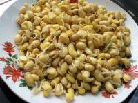 美味可口的黄豆芽生菜汤做法图解1)