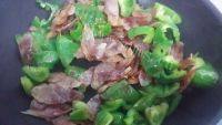 家常菜青椒炒香肠