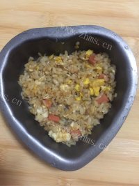 美味的焗蛋炒饭做法图解6)