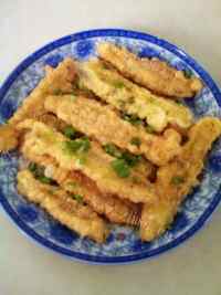 美味的香酥小鱼